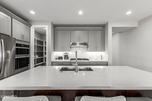 17631 W CRAWFORDSVILLE Drive, Surprise, AZ 85388