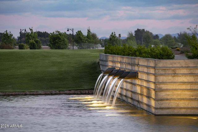 17631 W CRAWFORDSVILLE Drive, Surprise, AZ 85388