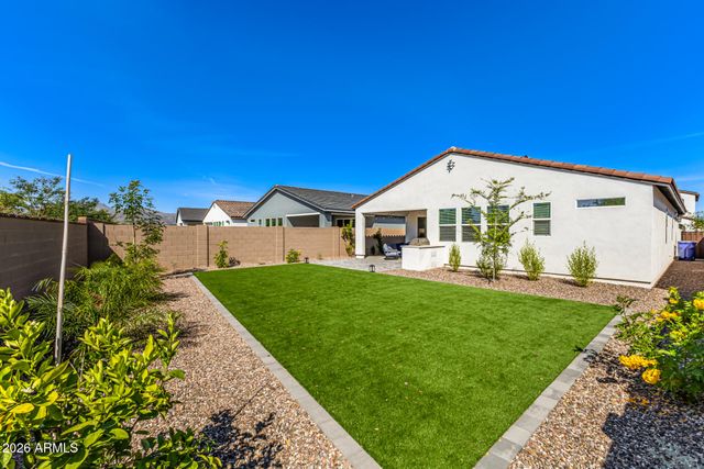 17631 W CRAWFORDSVILLE Drive, Surprise, AZ 85388