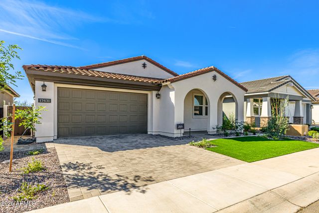 17631 W CRAWFORDSVILLE Drive, Surprise, AZ 85388