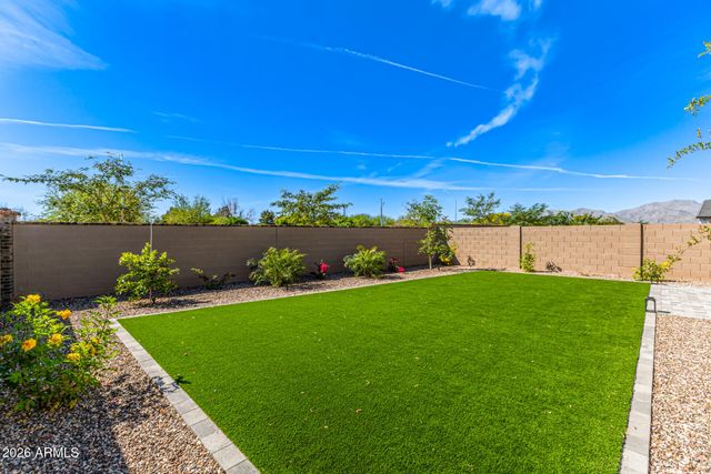 17631 W CRAWFORDSVILLE Drive, Surprise, AZ 85388