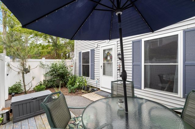 9 Hemlock Forest Drive, Dover, NH 03820