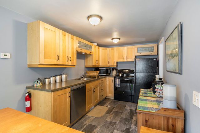 9 Hemlock Forest Drive, Dover, NH 03820
