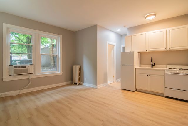 1414 W Pratt Boulevard 120, Chicago, IL 60626