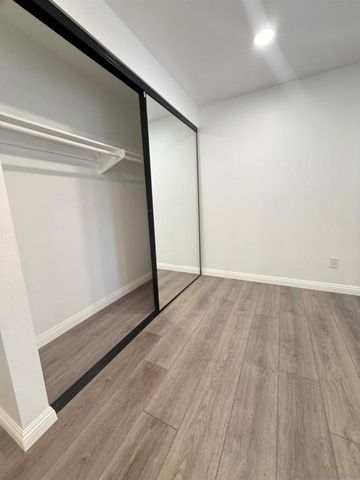 7934 Camino Huerta, San Diego, CA 92122