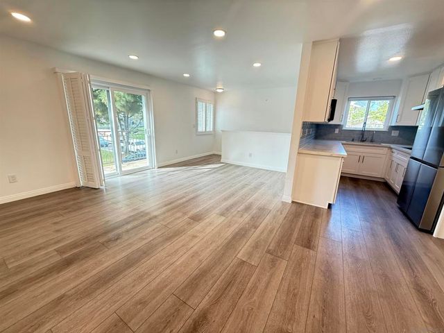 7934 Camino Huerta, San Diego, CA 92122