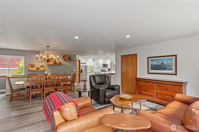 121 E Fir Tree Lane, Union, WA 98592