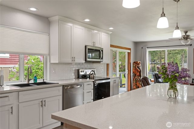 121 E Fir Tree Lane, Union, WA 98592