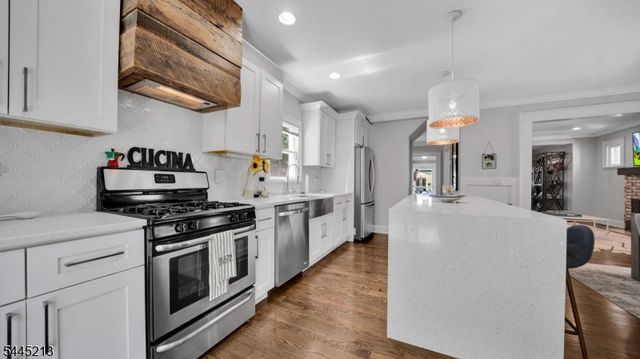 180 Washington Ave, Rutherford Boro, NJ 07070