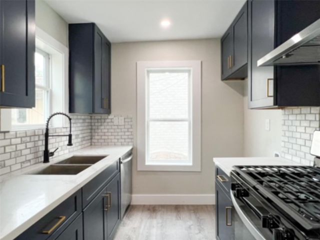 4704 Greenbriar, Houston, TX 77005