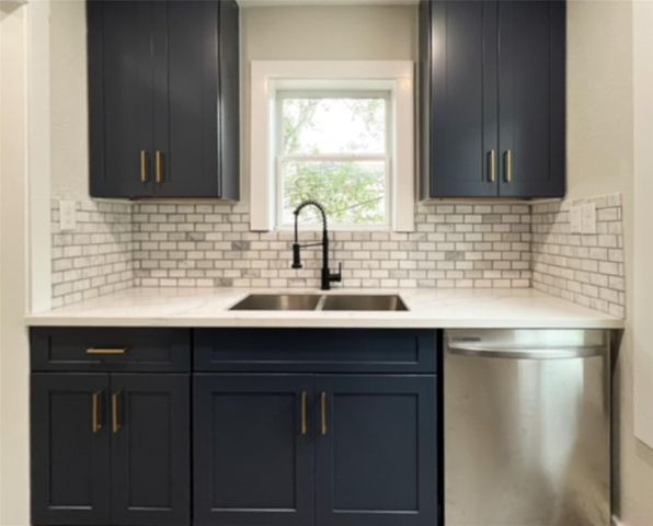 4704 Greenbriar, Houston, TX 77005