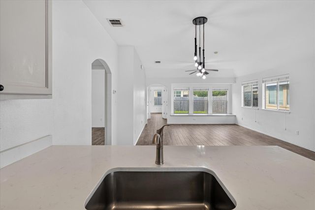 15111 Parrish Ln LN, Austin, TX 78725