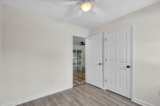 1024 Hillview Blvd, Louisville, KY 40229