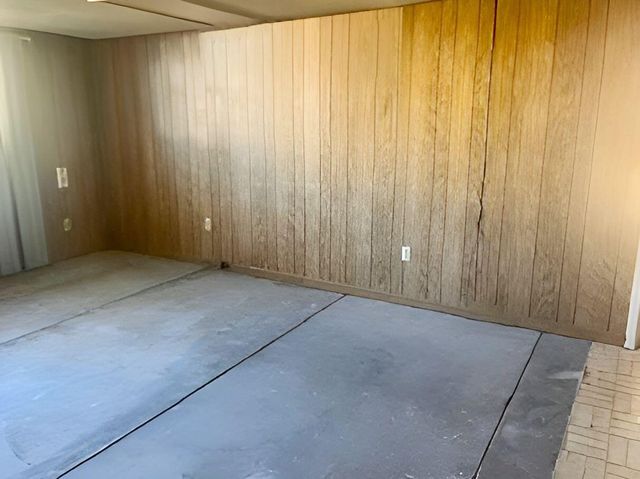 1006 Borger Street, Plainview, TX 79072