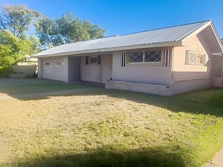 1006 Borger Street, Plainview, TX 79072