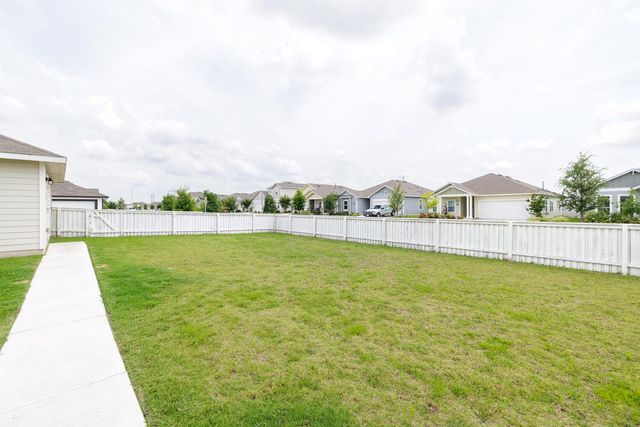 100 Catalina DR, Kyle, TX 78640