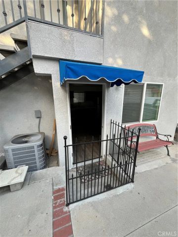 1230 Leland 102, Burbank, CA 91504