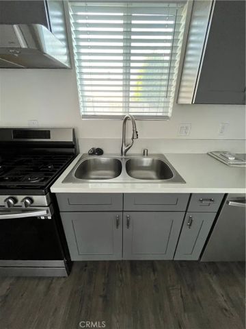 1230 Leland 102, Burbank, CA 91504