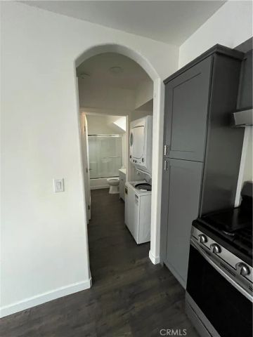 1230 Leland 102, Burbank, CA 91504