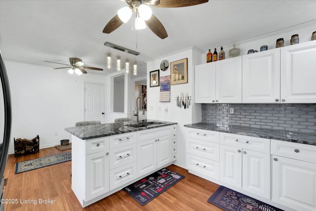 78 Rolling Heights Blvd, Rineyville, KY 40162