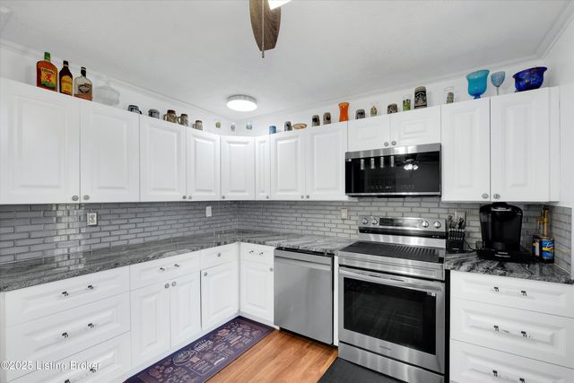 78 Rolling Heights Blvd, Rineyville, KY 40162