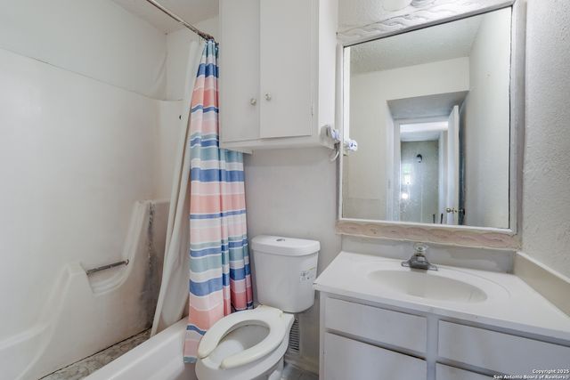 1230 Churing, San Antonio, TX 78245