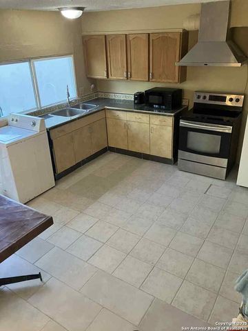 1230 Churing, San Antonio, TX 78245