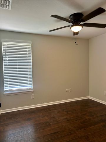 5801 WOODHAVEN Dr, Corpus Christi, TX 78412