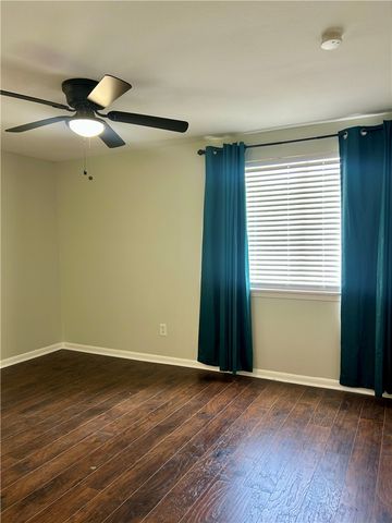 5801 WOODHAVEN Dr, Corpus Christi, TX 78412
