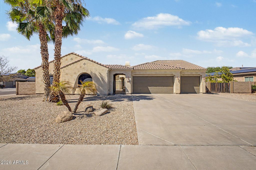 6840 W FREMONT Road, Laveen, AZ 85339