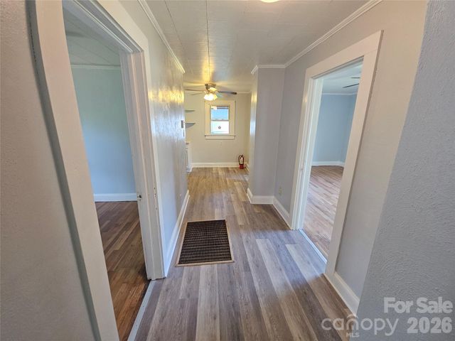 1515 16th Avenue NE, Hickory, NC 28601