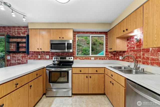 15332 Willow Road SE, Port Orchard, WA 98367