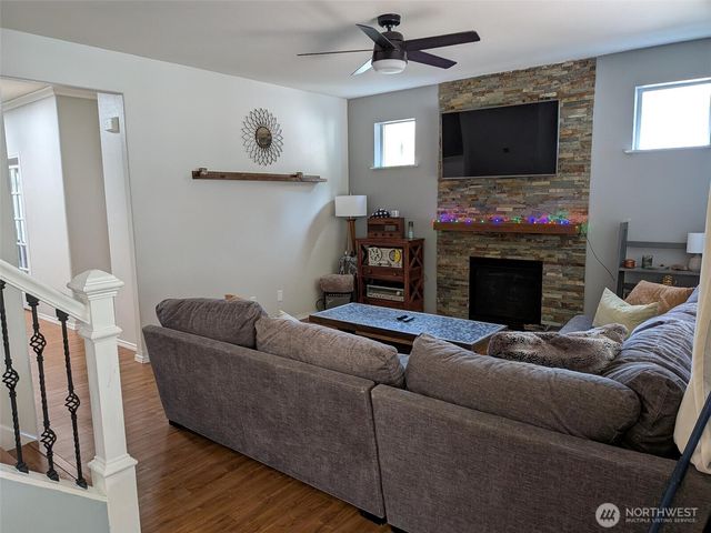 3708 Lanyard Drive NE, Lacey, WA 98516