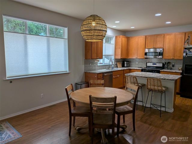 3708 Lanyard Drive NE, Lacey, WA 98516