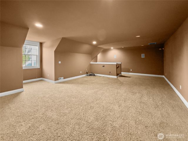 6712 94th Street E, Puyallup, WA 98371