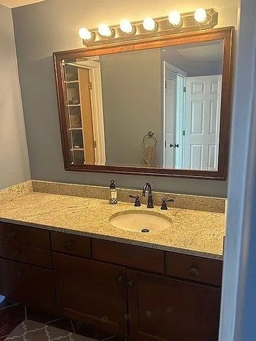 33 Spyglass Hill Dr 33, Ashland, MA 01721
