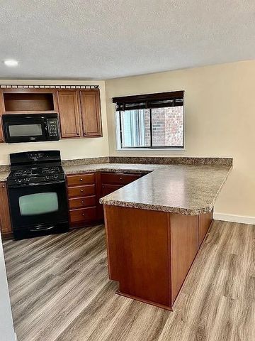 33 Spyglass Hill Dr 33, Ashland, MA 01721