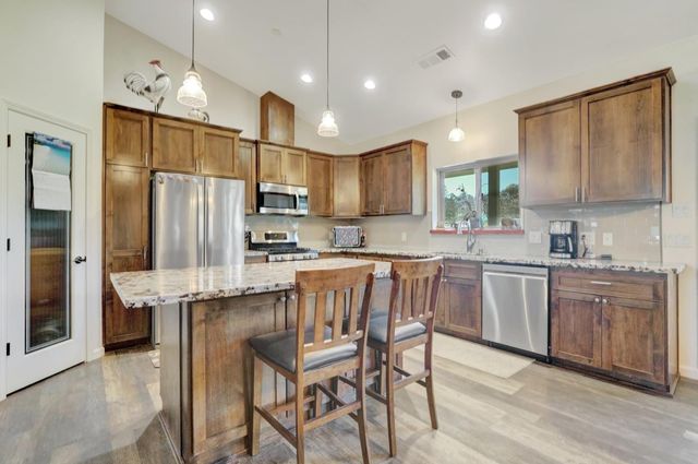 6718 Cross Star Trl, Marysville, CA 95901