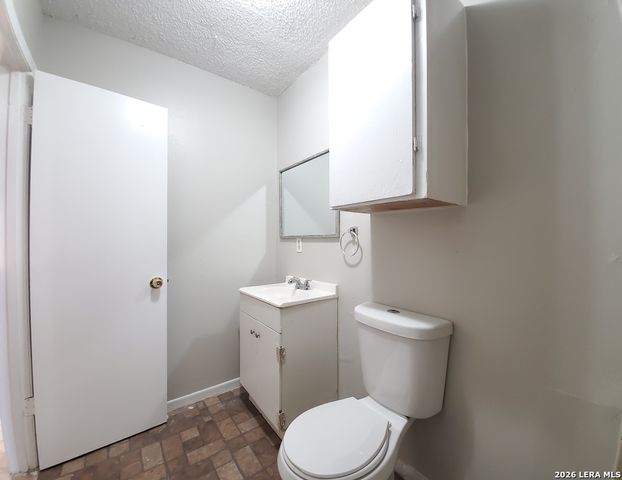 918 Hampton, San Antonio, TX 78220