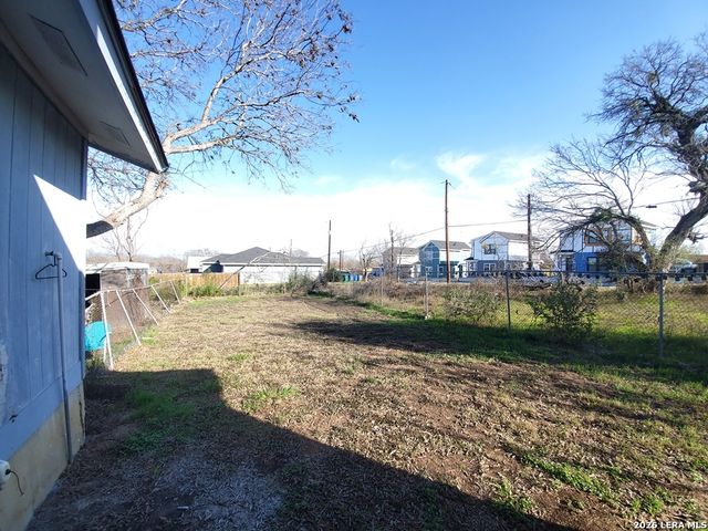 918 Hampton, San Antonio, TX 78220