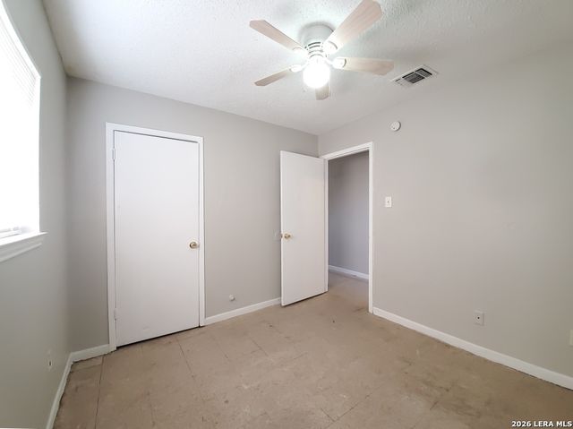 918 Hampton, San Antonio, TX 78220