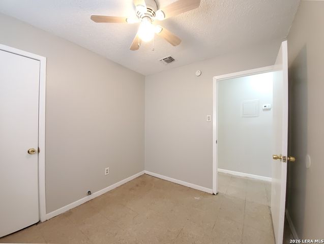 918 Hampton, San Antonio, TX 78220