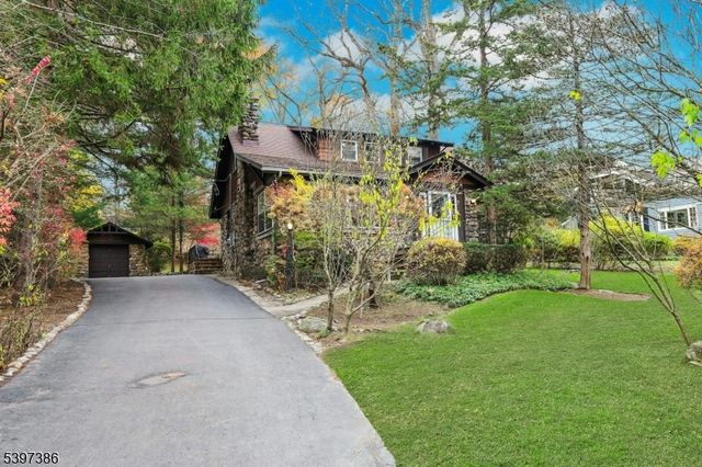 99 Armour Rd, Mahwah Twp., NJ 07430