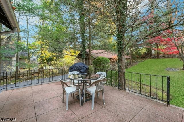 99 Armour Rd, Mahwah Twp., NJ 07430