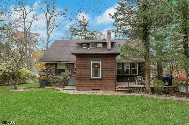 99 Armour Rd, Mahwah Twp., NJ 07430