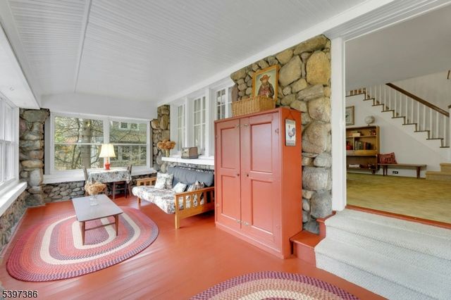 99 Armour Rd, Mahwah Twp., NJ 07430