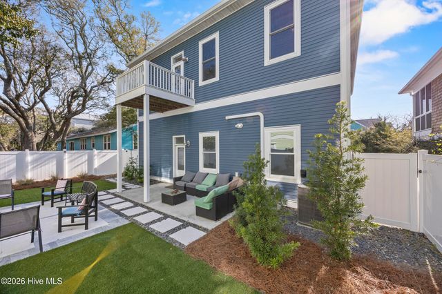 638 S Fourth Avenue, Kure Beach, NC 28449