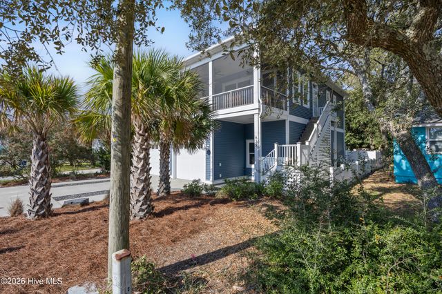 638 S Fourth Avenue, Kure Beach, NC 28449
