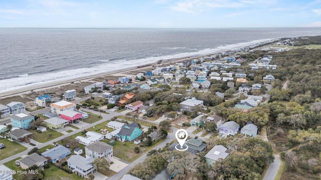 638 S Fourth Avenue, Kure Beach, NC 28449