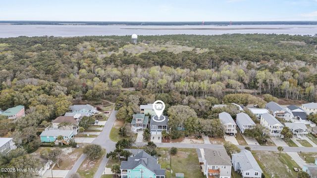 638 S Fourth Avenue, Kure Beach, NC 28449